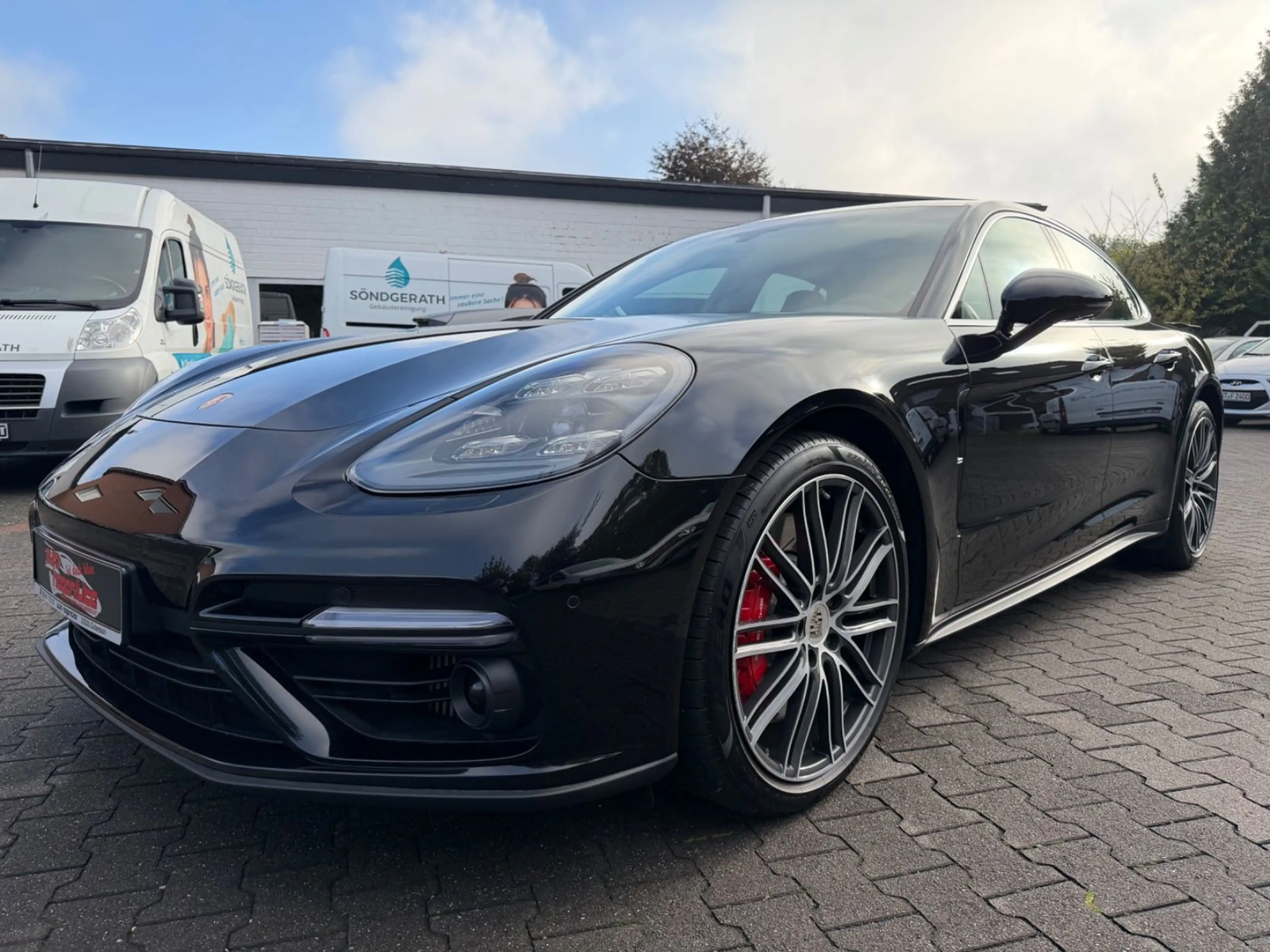 Porsche Panamera Turbo 100% PZ Historie / 1. Hand / BRD — photo 3