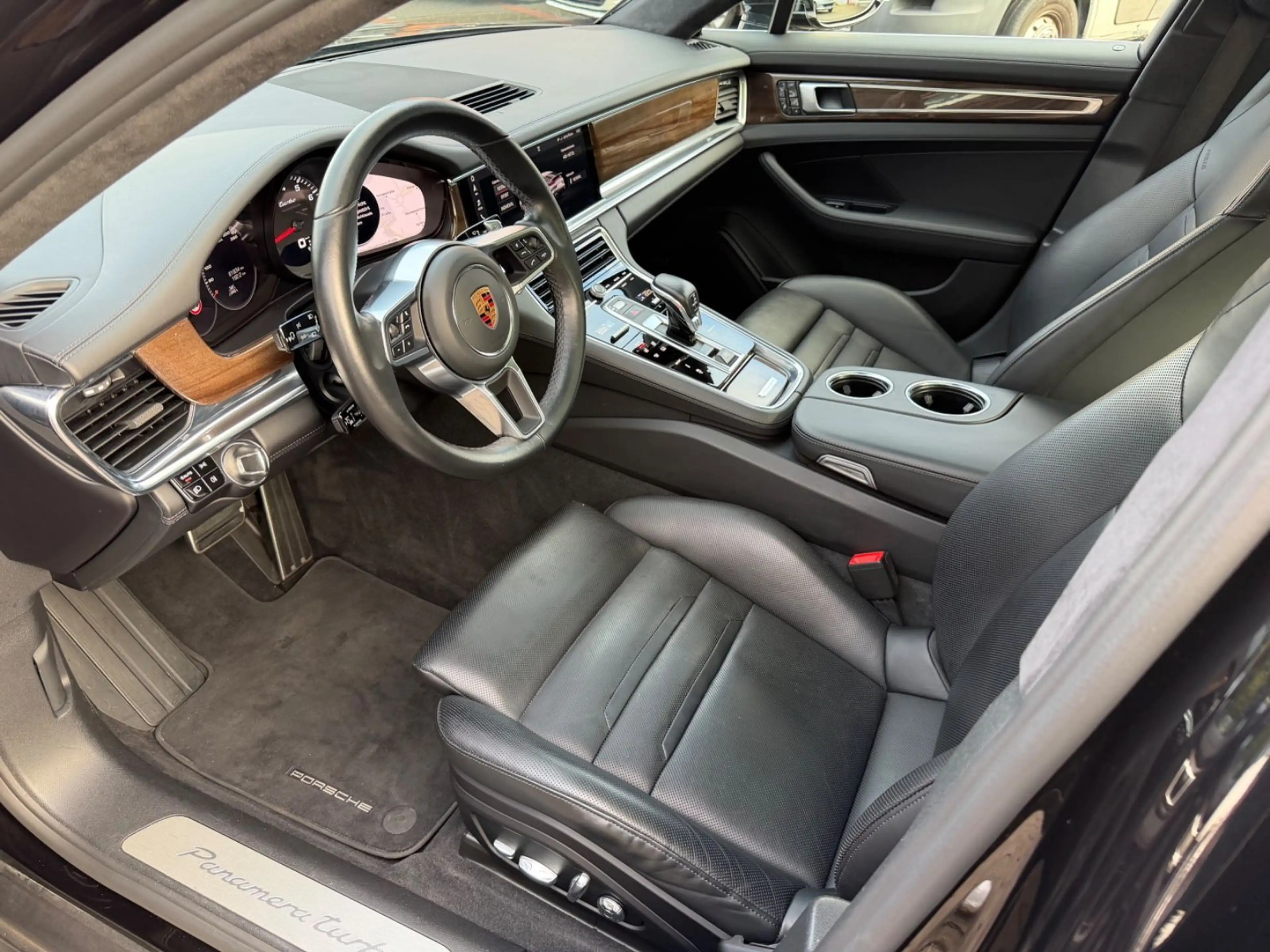 Porsche Panamera Turbo 100% PZ Historie / 1. Hand / BRD — photo 8