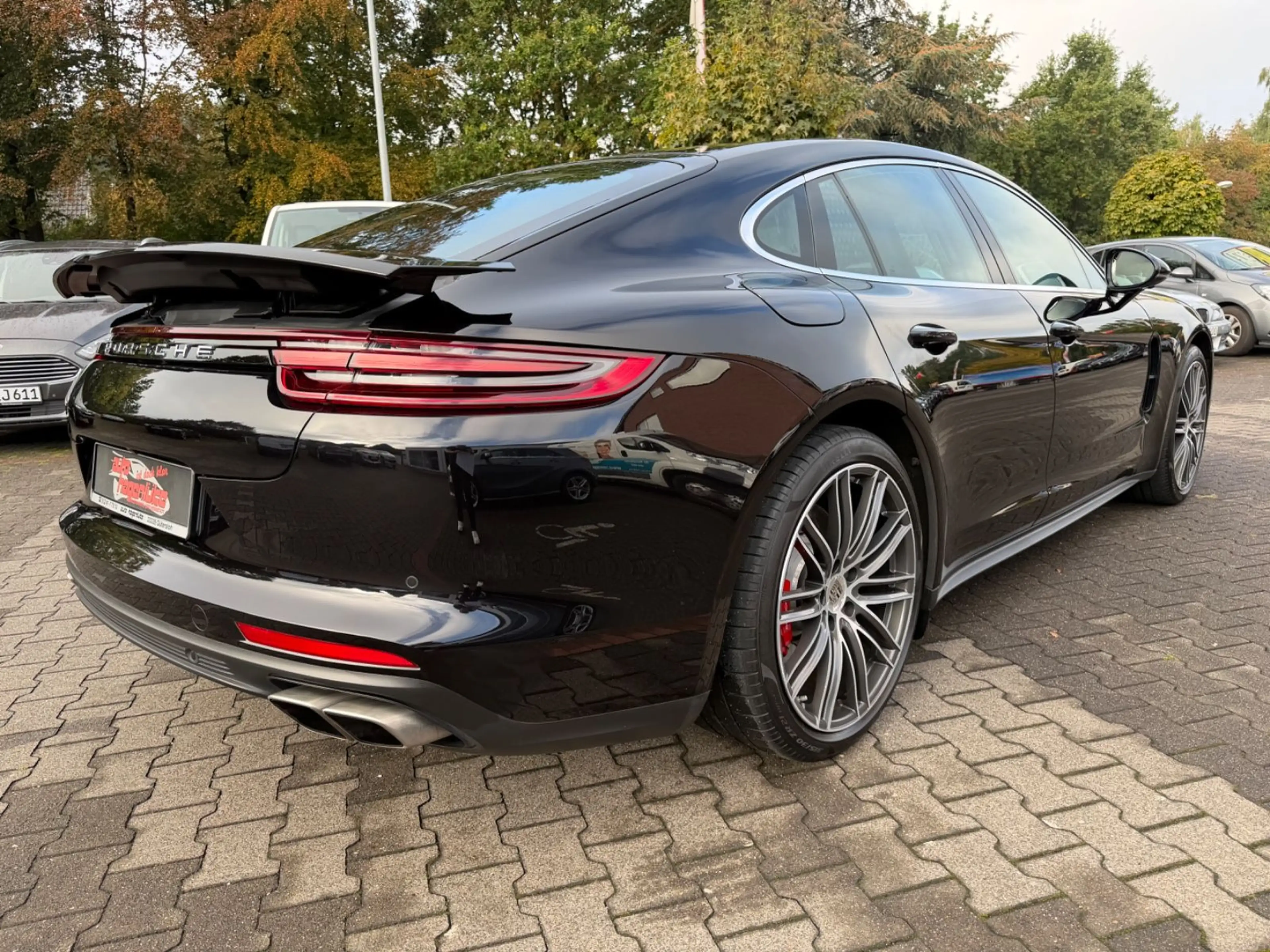 Porsche Panamera Turbo 100% PZ Historie / 1. Hand / BRD — photo 5