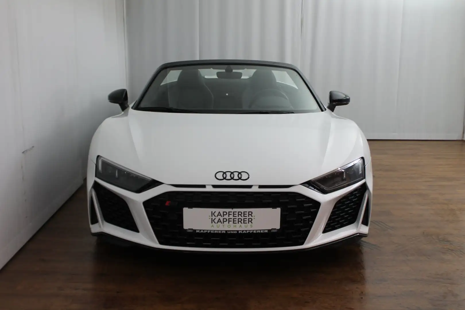 Audi R8 V10 performance quattro Weiß - 2