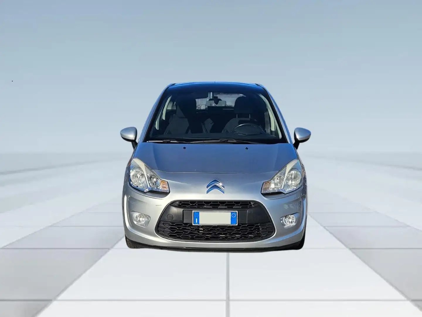 Citroen C3 1.4 HDi 70 Ideal Plateado - 2