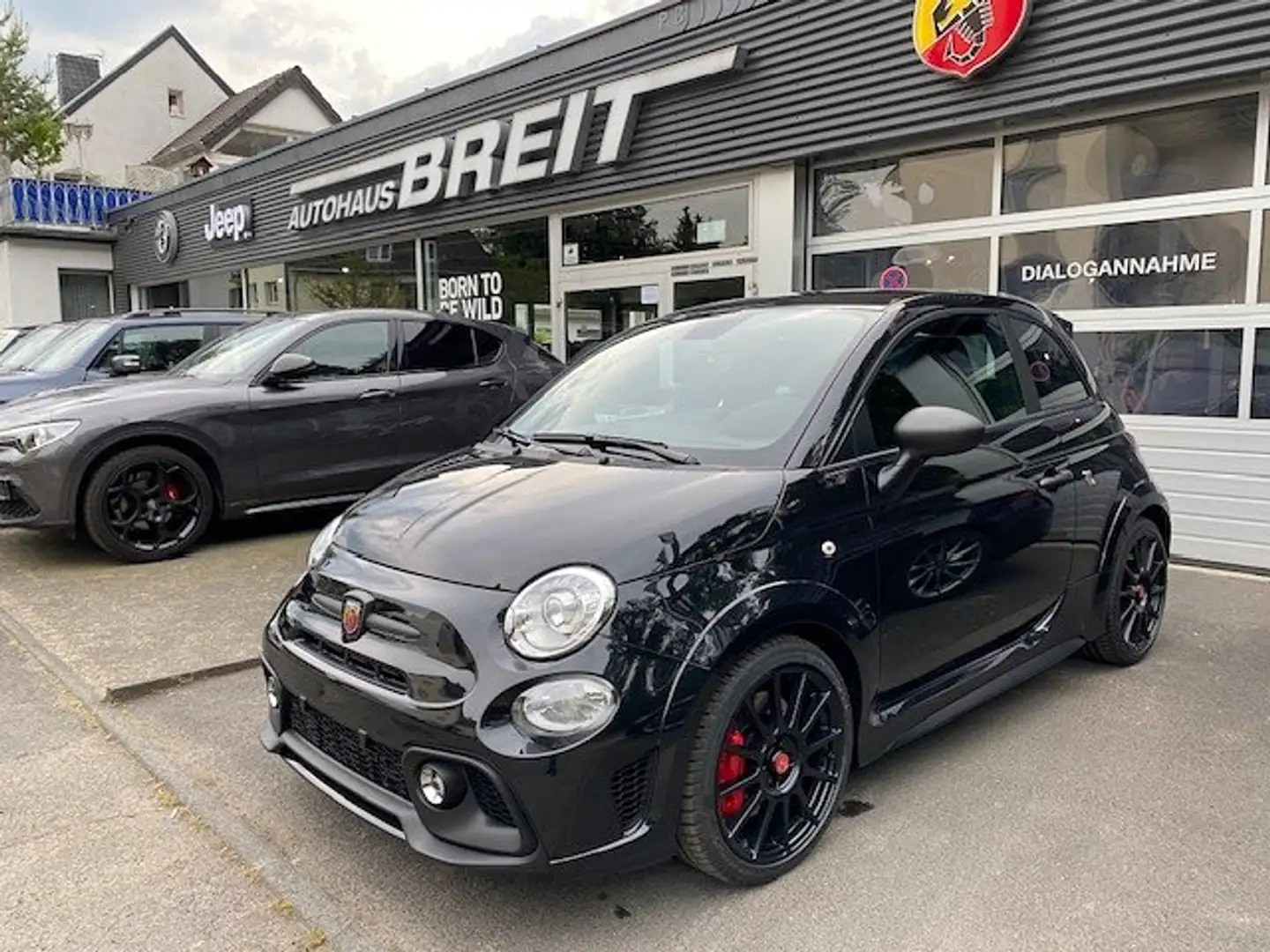 Abarth 695 695 1.4 T-Jet 132 kW (180 PS) Fekete - 1