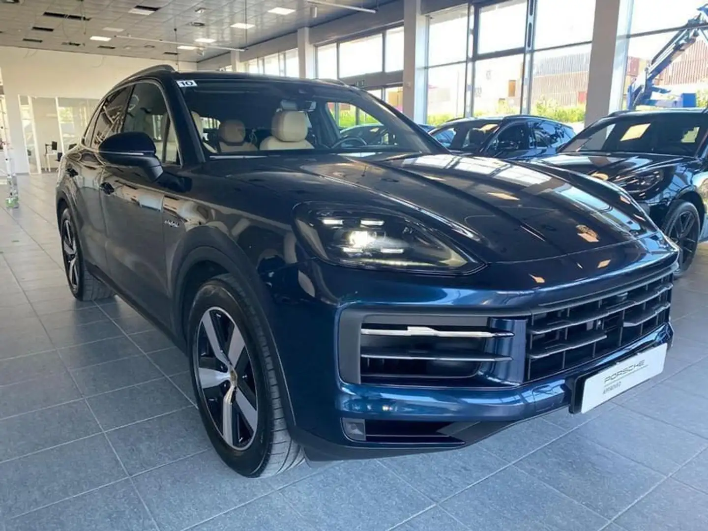Porsche Cayenne E-Hybrid 3.0 V6 470 cv Blu/Azzurro - 2