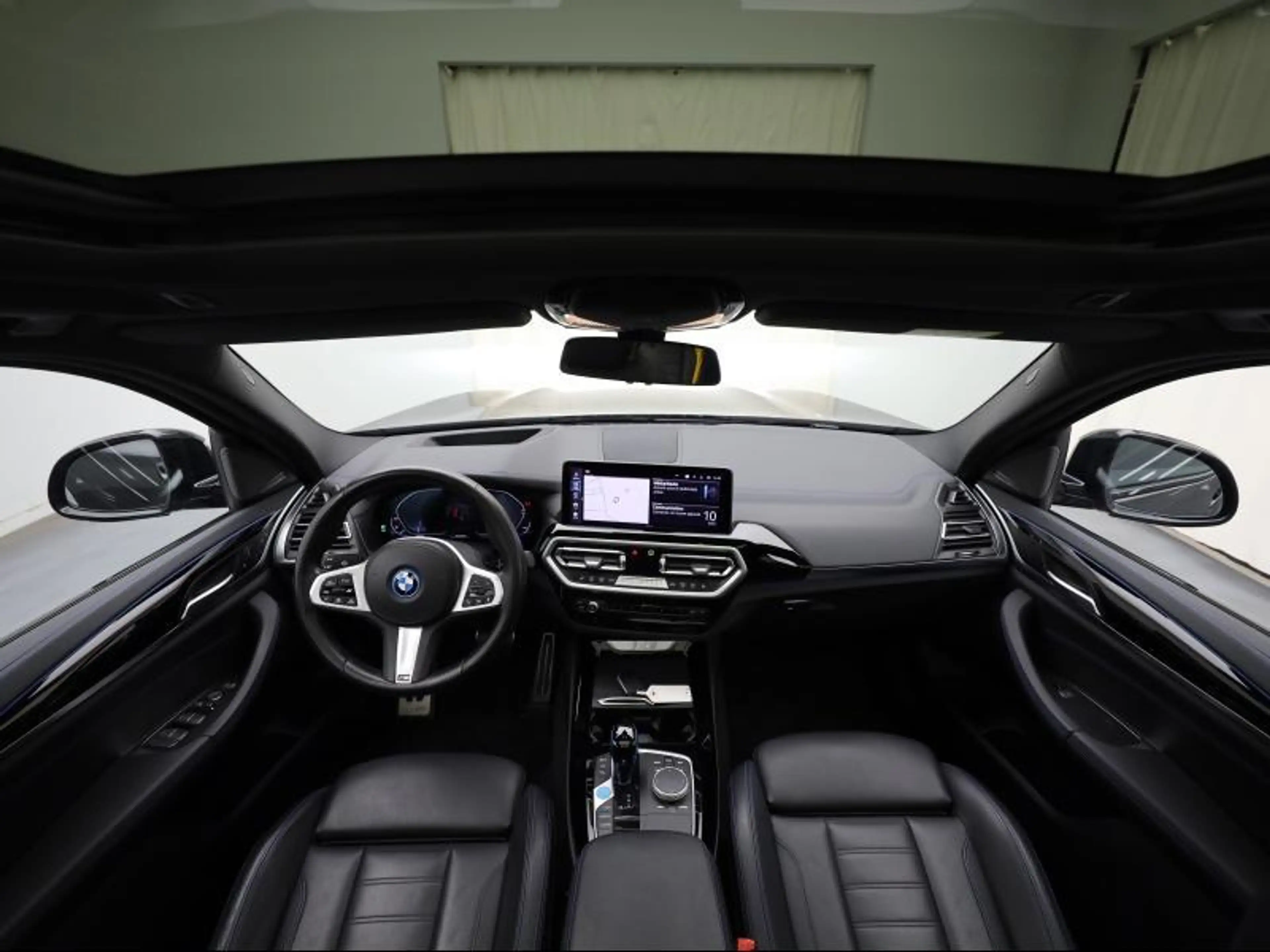 BMW iX3 Impressive — photo 7