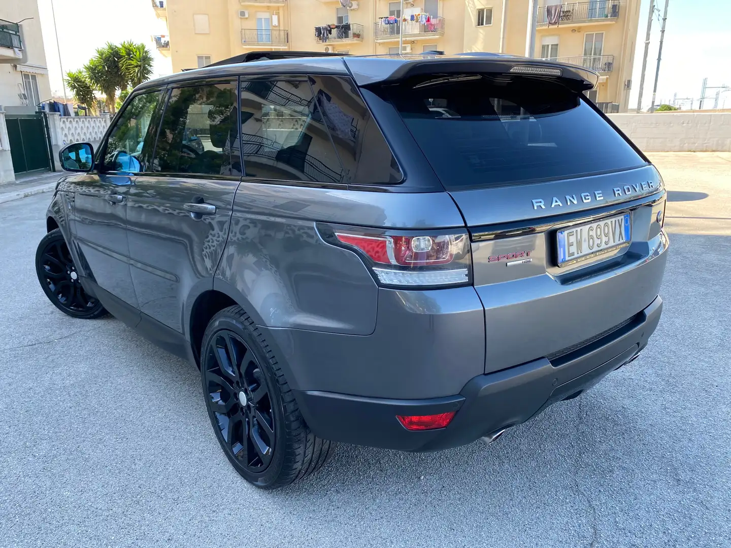 Land Rover Range Rover Sport 3.0 tdV6 HSE auto Grau - 2