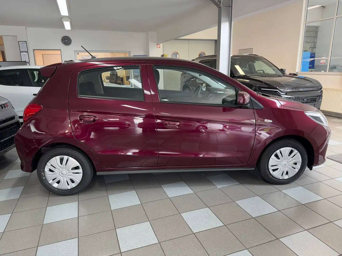 Mitsubishi Space Star Select Rojo - 2