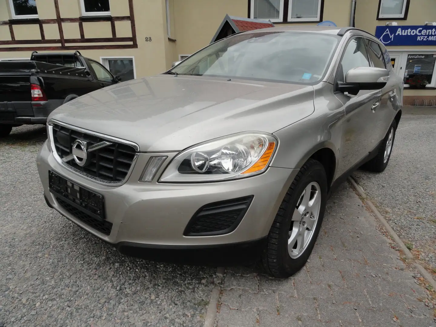Volvo XC60 Leder+Klimaautomatik+Blis+AHK Grau - 1