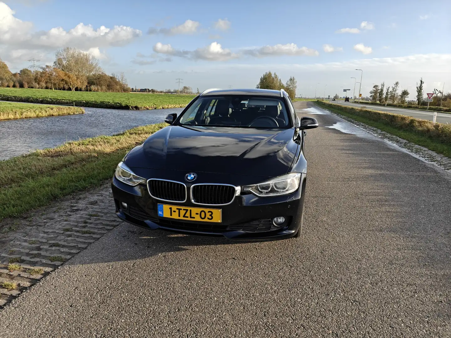 BMW 316 316 High Executive Zwart - 2