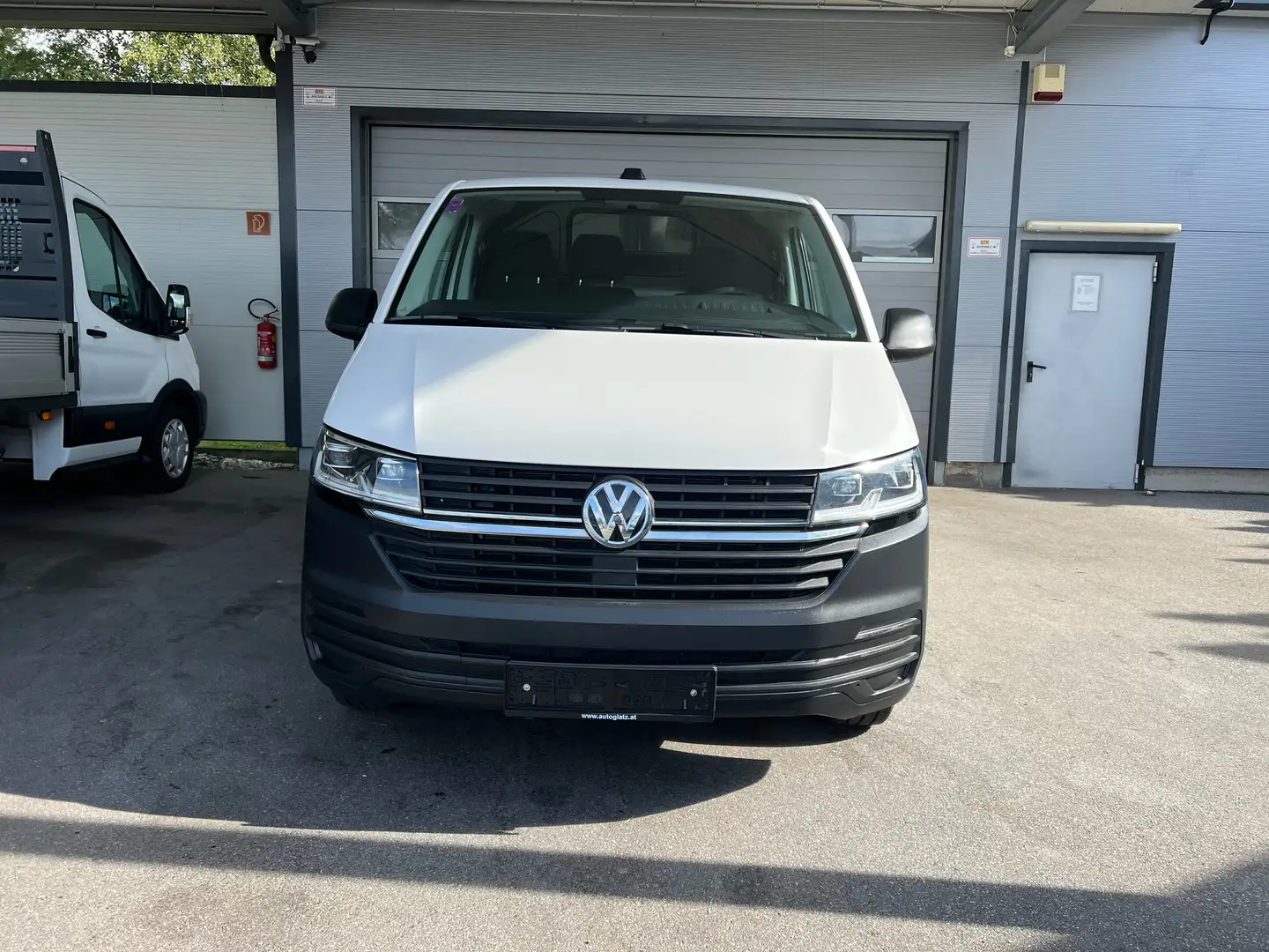Volkswagen T6.1 Transporter Kasten 2,0 TDI LED-SCHEINWERFER/KLIMA/ZGG 3,0t Weiß - 1