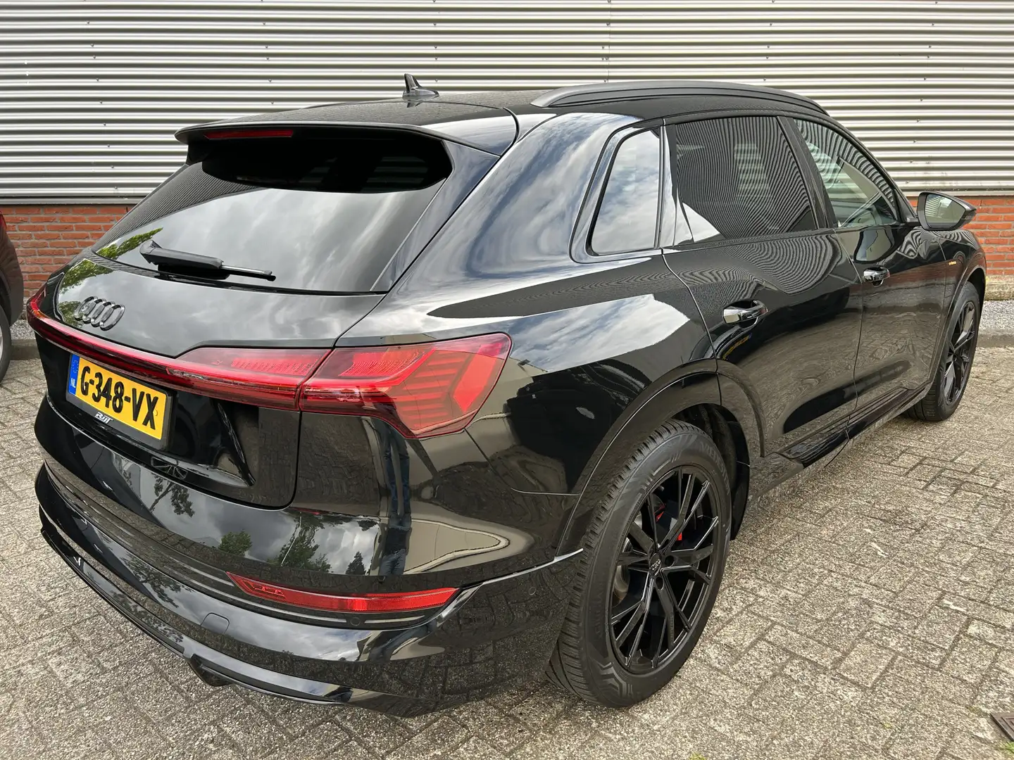 Audi e-tron e-tron 50 quattro Launch edition Black 71 kWh | 3x Zwart - 2