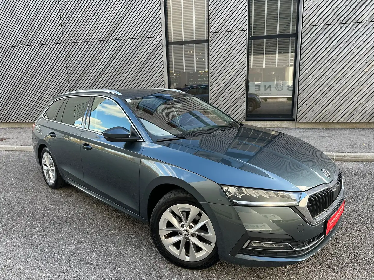 Skoda Octavia Style // NAVI // R.KAM // AHK // KREDIT // Grau - 2