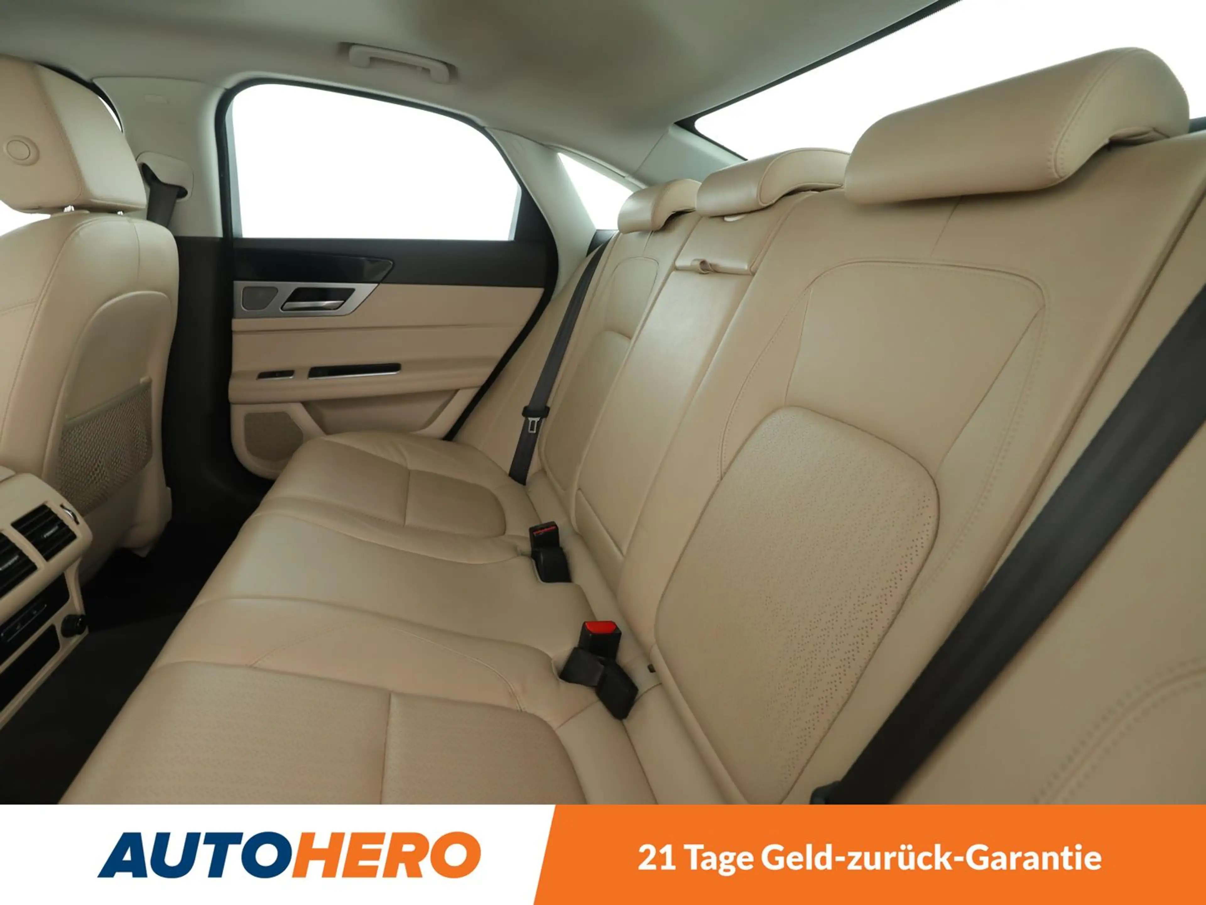 Jaguar XF 20d Prestige Aut.*XENON*CAM*TEMPO*AHK*SHZ*KLIMA* — photo 15