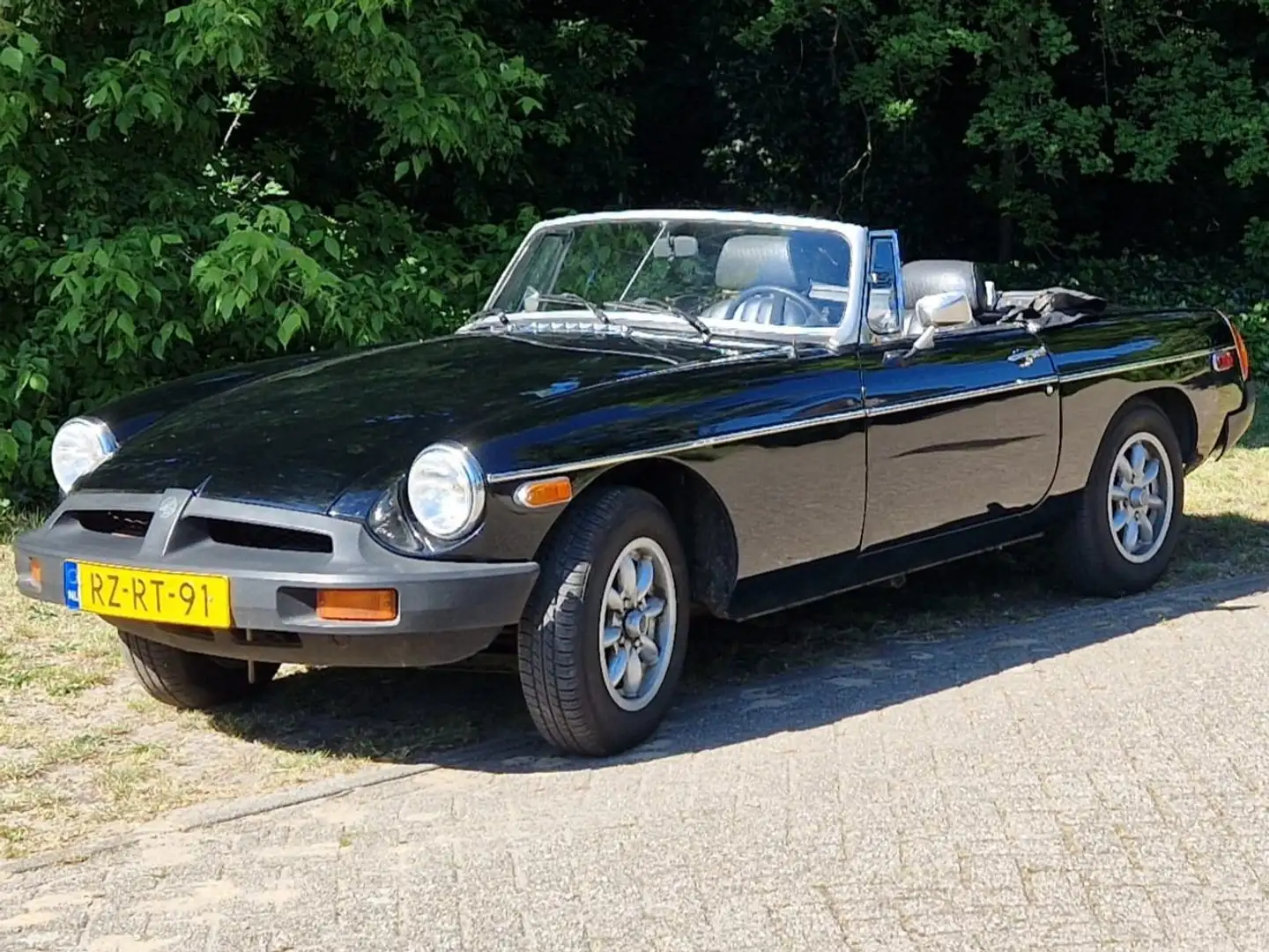 MG MGB MGB 1.8 Roadster crna - 2