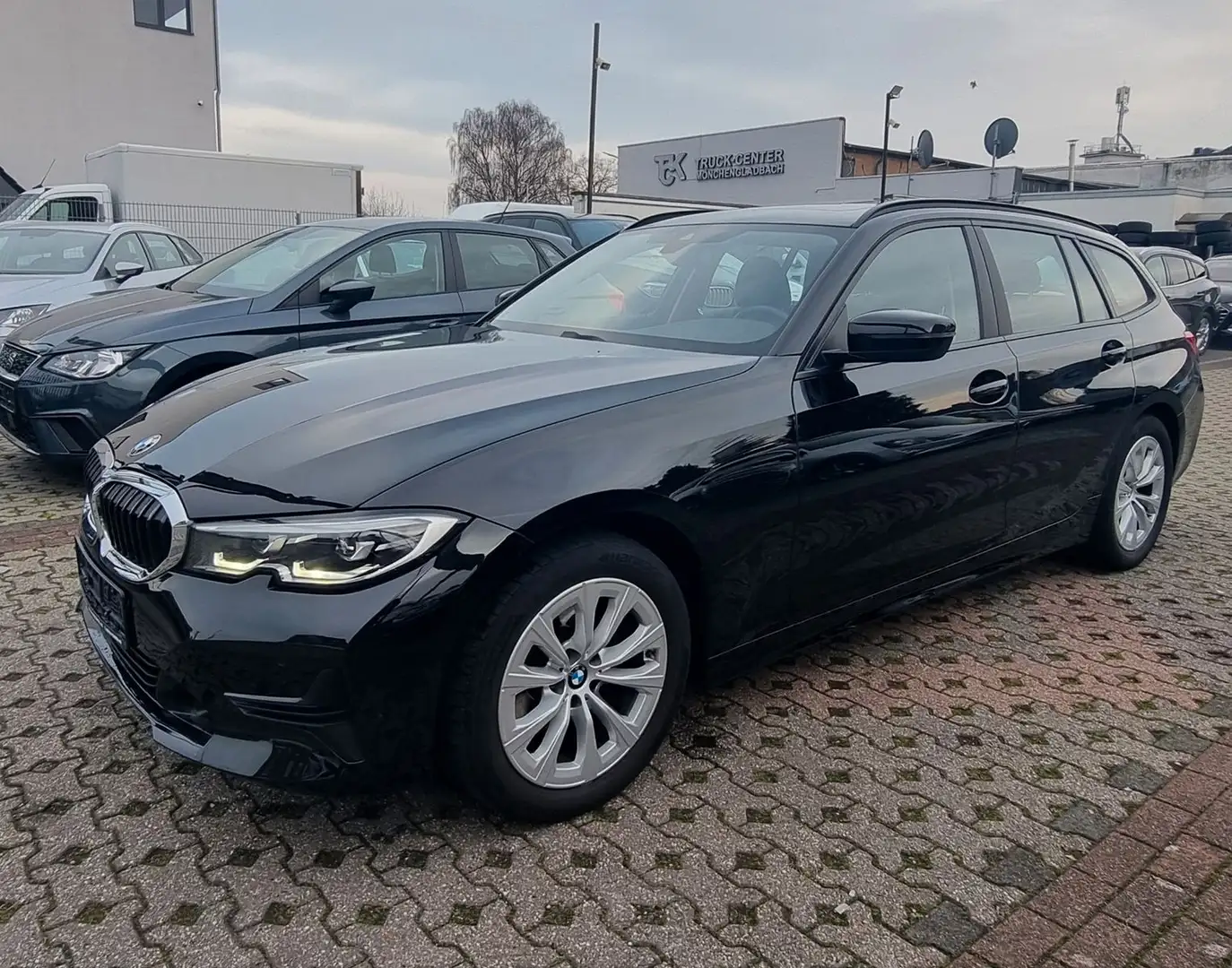 BMW 320 d Advantage-1.HD-LEDER-GARANTI-PANORAMADACH Schwarz - 1