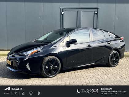 Toyota Prius 1.8 First Edition Automaat / Navigatie / Cruise Co