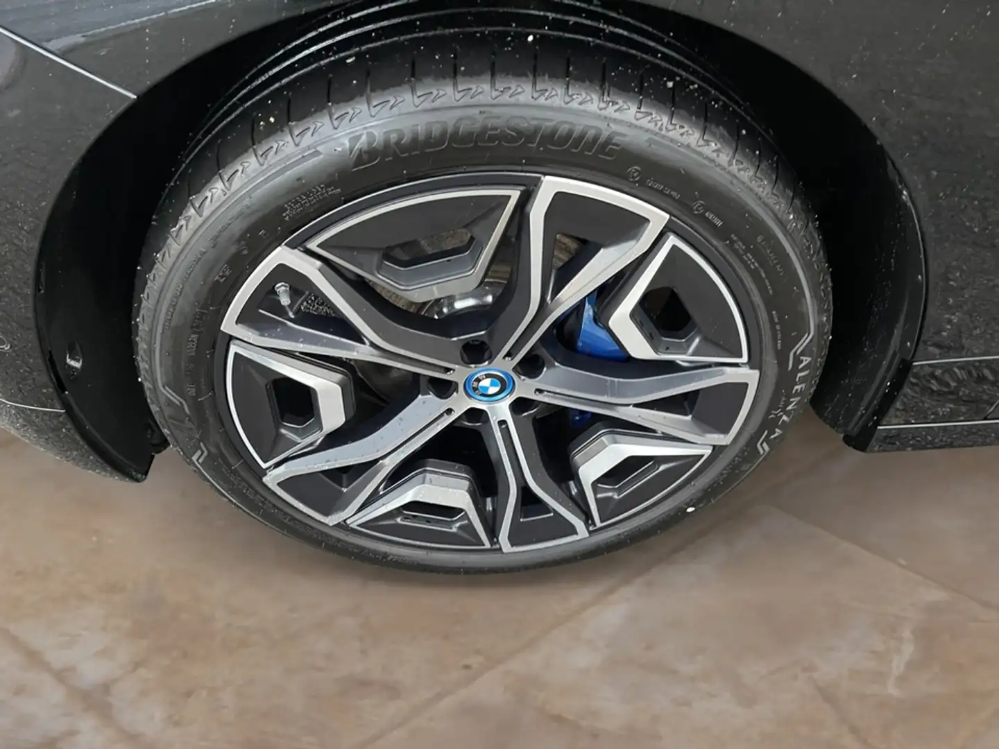 BMW iX xDrive40 Sportpaket + 2Jahre-BPS.-GARANTIE Schwarz - 2