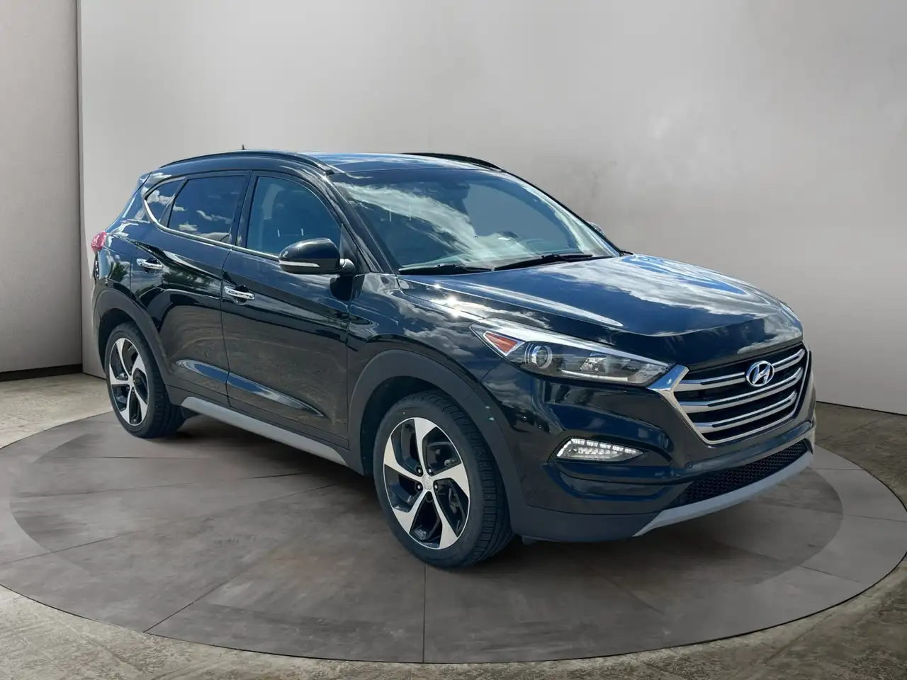 Hyundai TUCSON снимка Hyundai TUCSON