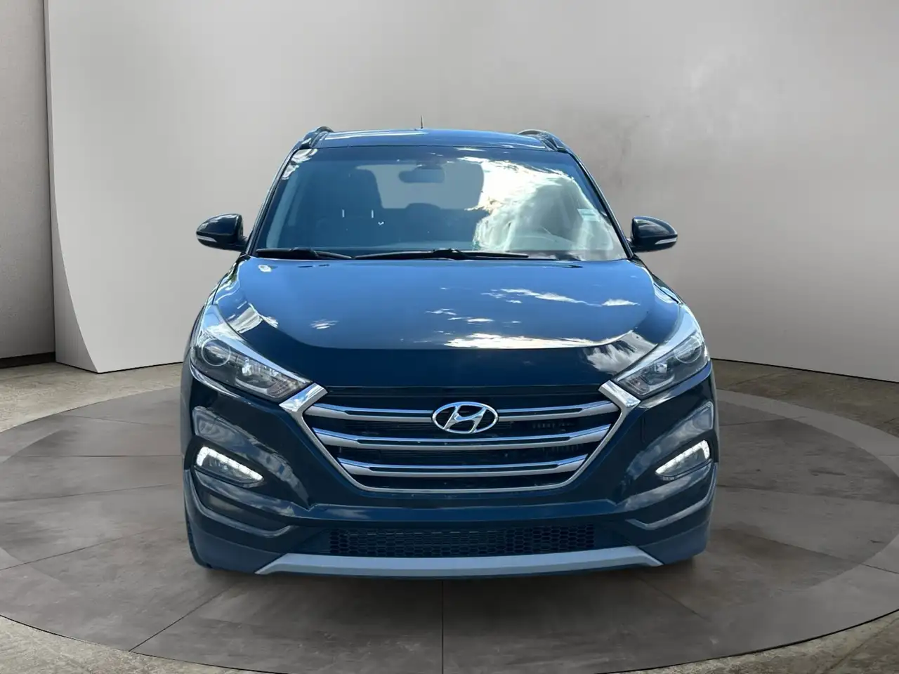 Hyundai TUCSON снимка Hyundai TUCSON