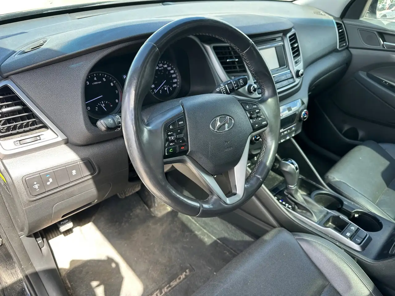 Hyundai TUCSON снимка Hyundai TUCSON