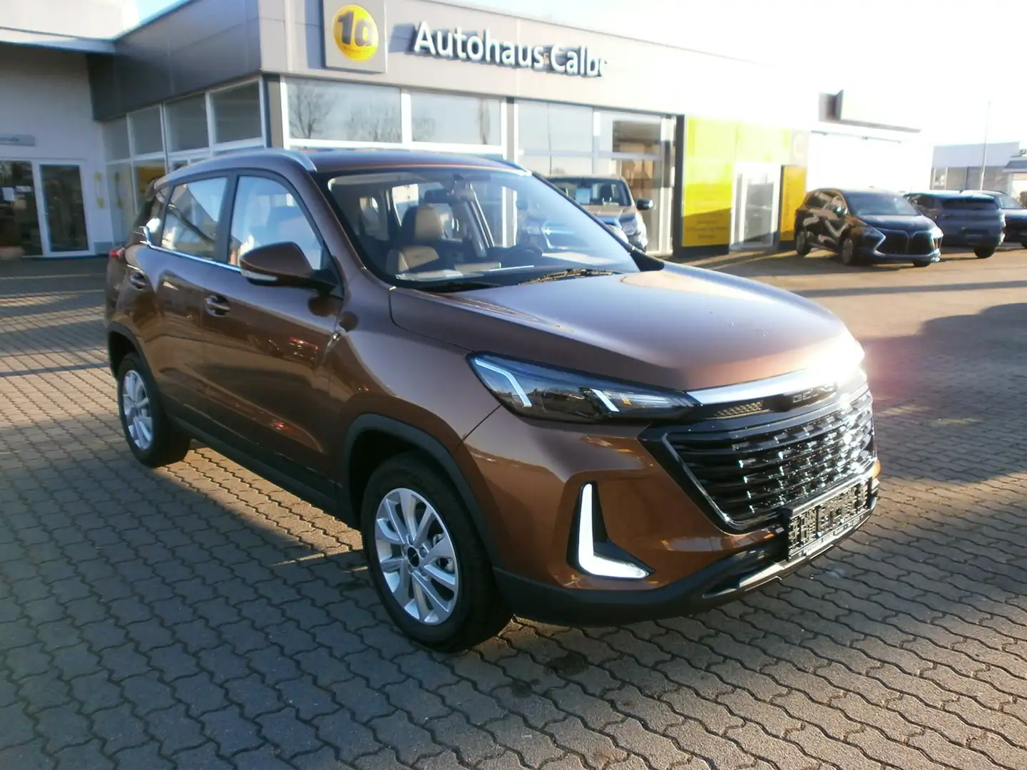 BAIC Beijing X35 mit 3 Jahren Garantie Braun - 1
