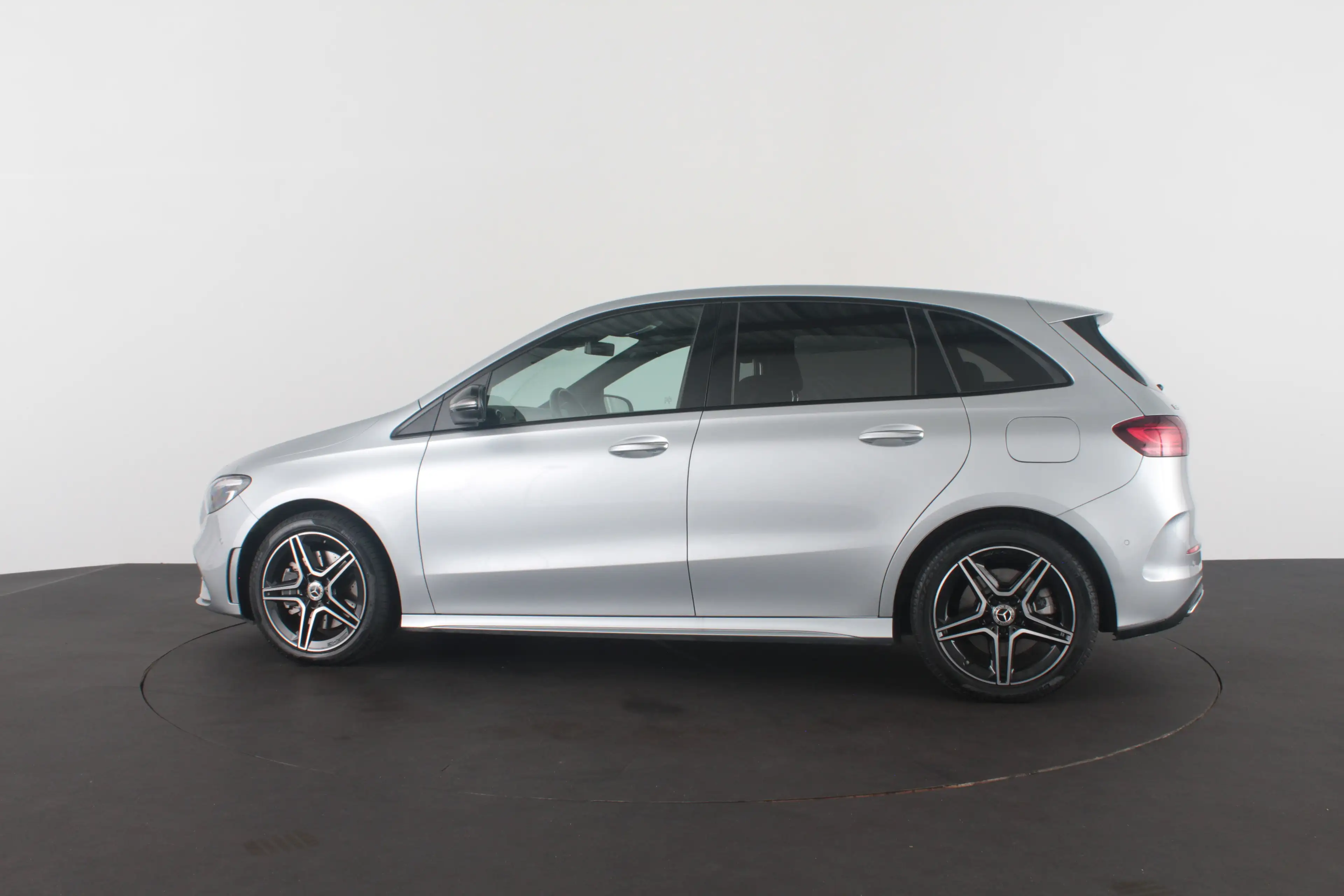 Mercedes-Benz B 250 e AMG Line  Adapt.cruise/Night-pakket/Plug-in hyb — photo 12