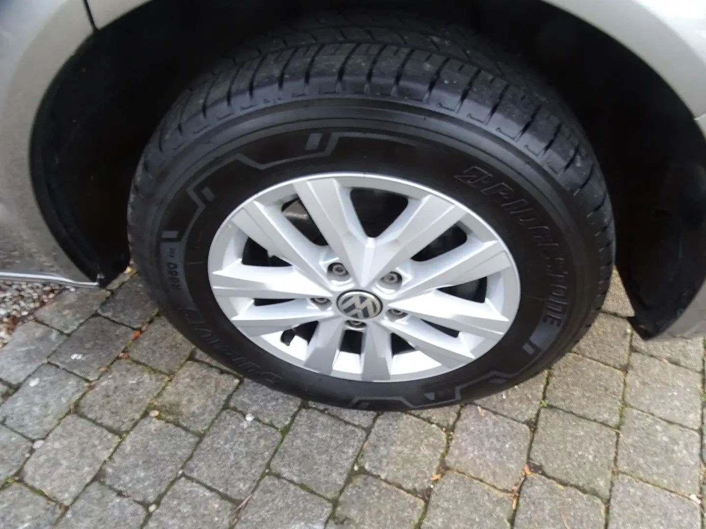 Volkswagen T6 Multivan NAVI AHK DSG Kamera Beige - 2