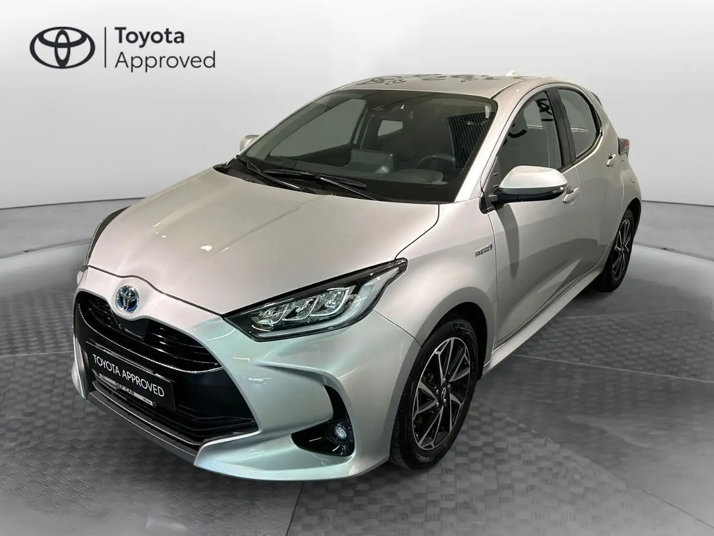Toyota Yaris Yaris 1.5 Hybrid 5 porte Trend AREA C FREE Argento - 1