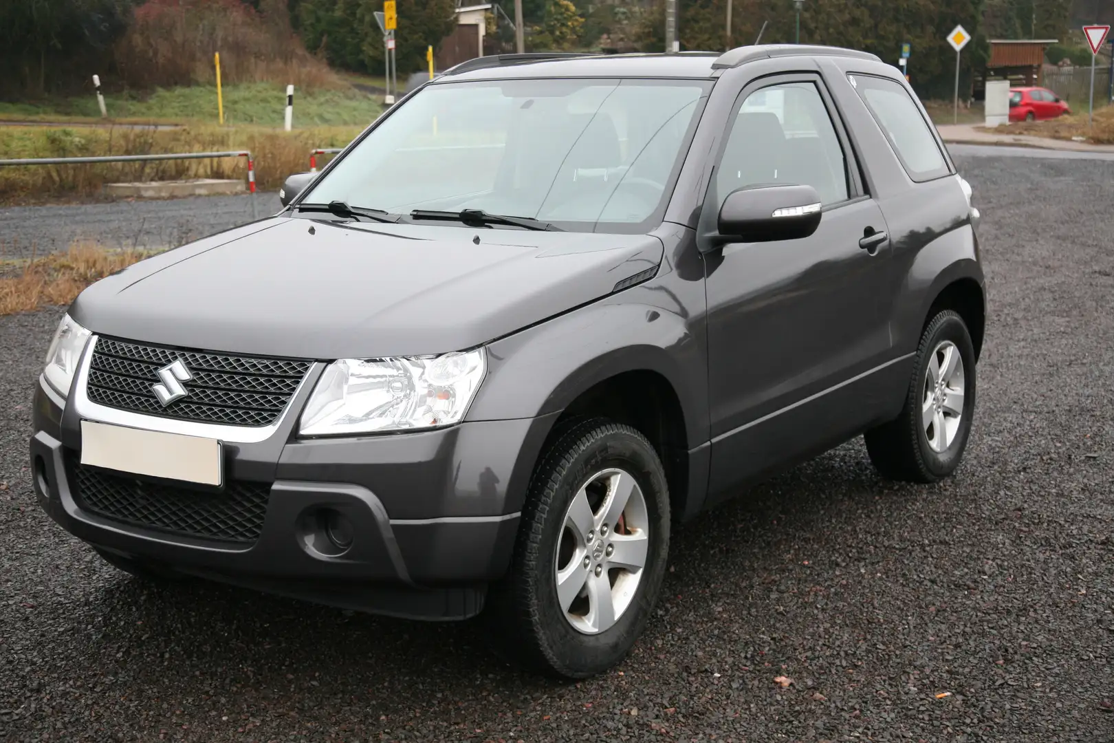 Suzuki Grand Vitara Grand Vitara  3-Türer 2.4 Comfort Silber - 1