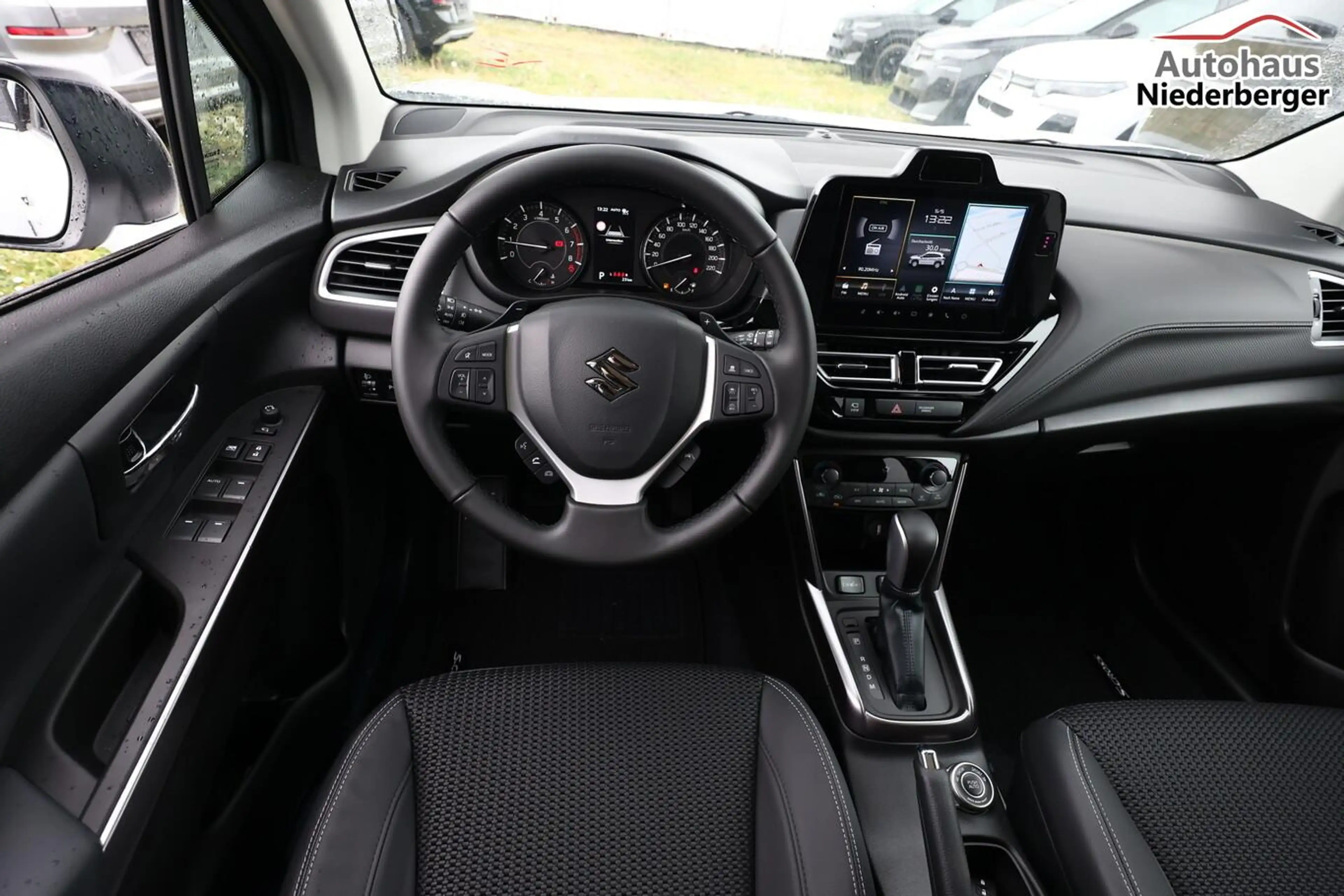Suzuki S-Cross Comfort+ 1.4 MHEV 4WD Aut Pano 360° Lede 81 kW ... — photo 7
