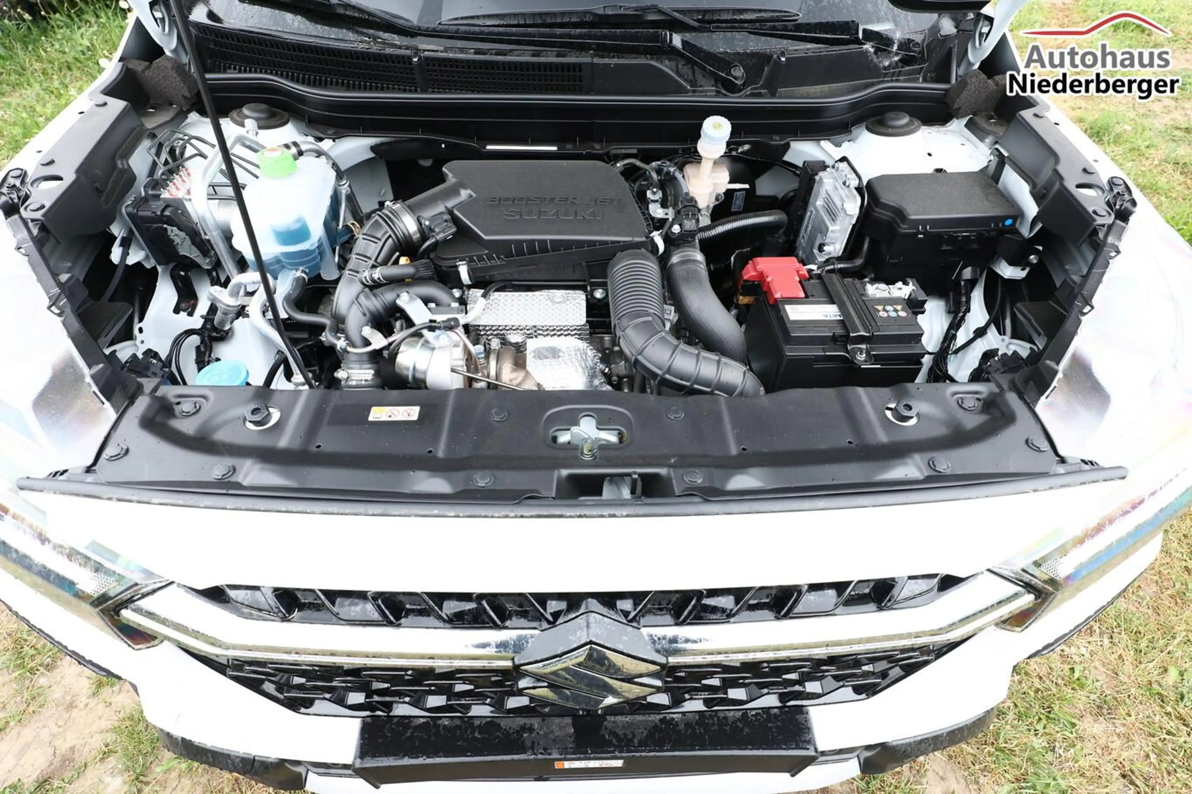 Suzuki S-Cross Comfort+ 1.4 MHEV 4WD Aut Pano 360° Lede 81 kW ... — photo 12