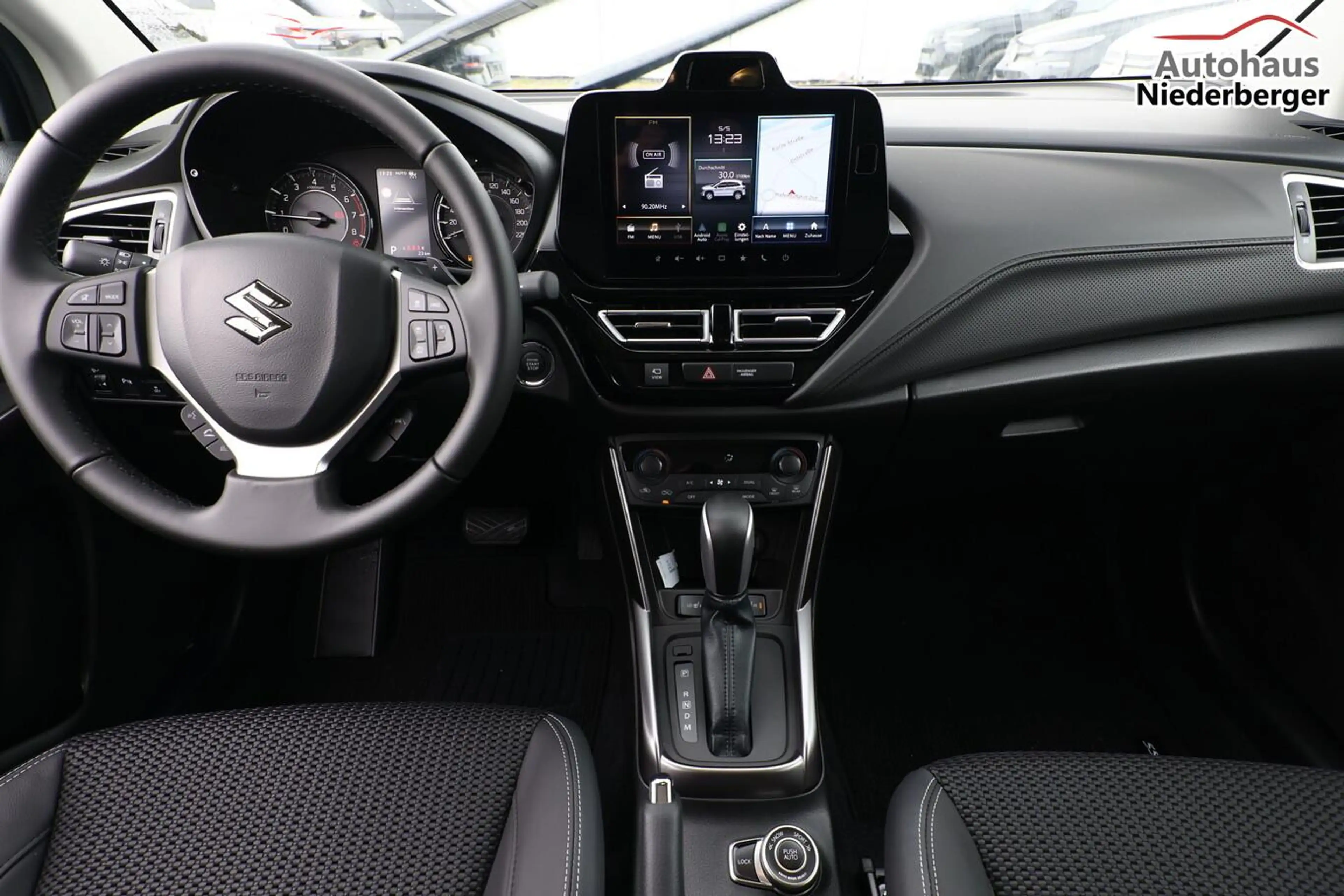 Suzuki S-Cross Comfort+ 1.4 MHEV 4WD Aut Pano 360° Lede 81 kW ... — photo 8