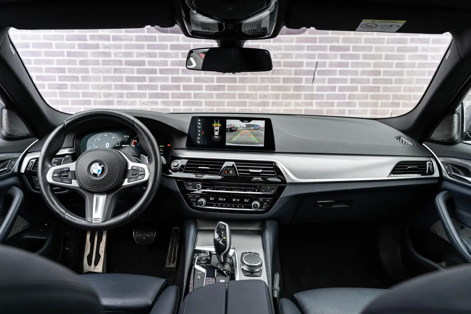 BMW 530 5-serie 530e iPerformance High Executive | M-Sport Grijs - 2