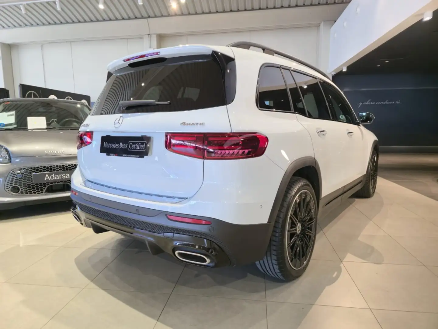 Mercedes-Benz GLB 220 220d 4Matic 8G-DCT Blanc - 2