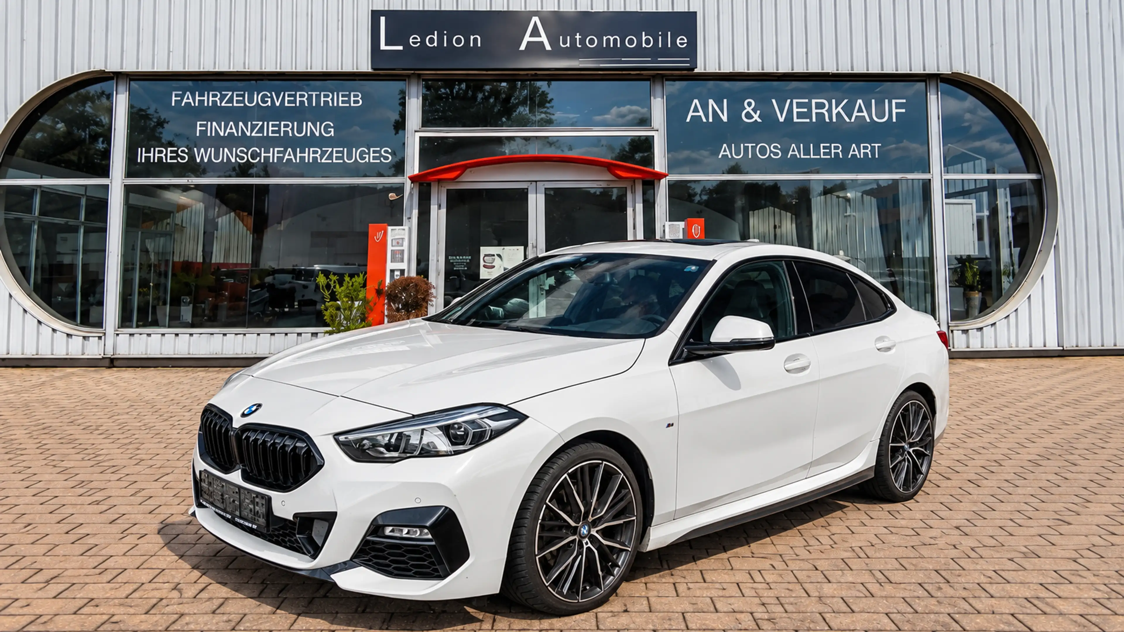 BMW 218 Gran Coupe - 218i M PAKET HEADUP PANO 19"