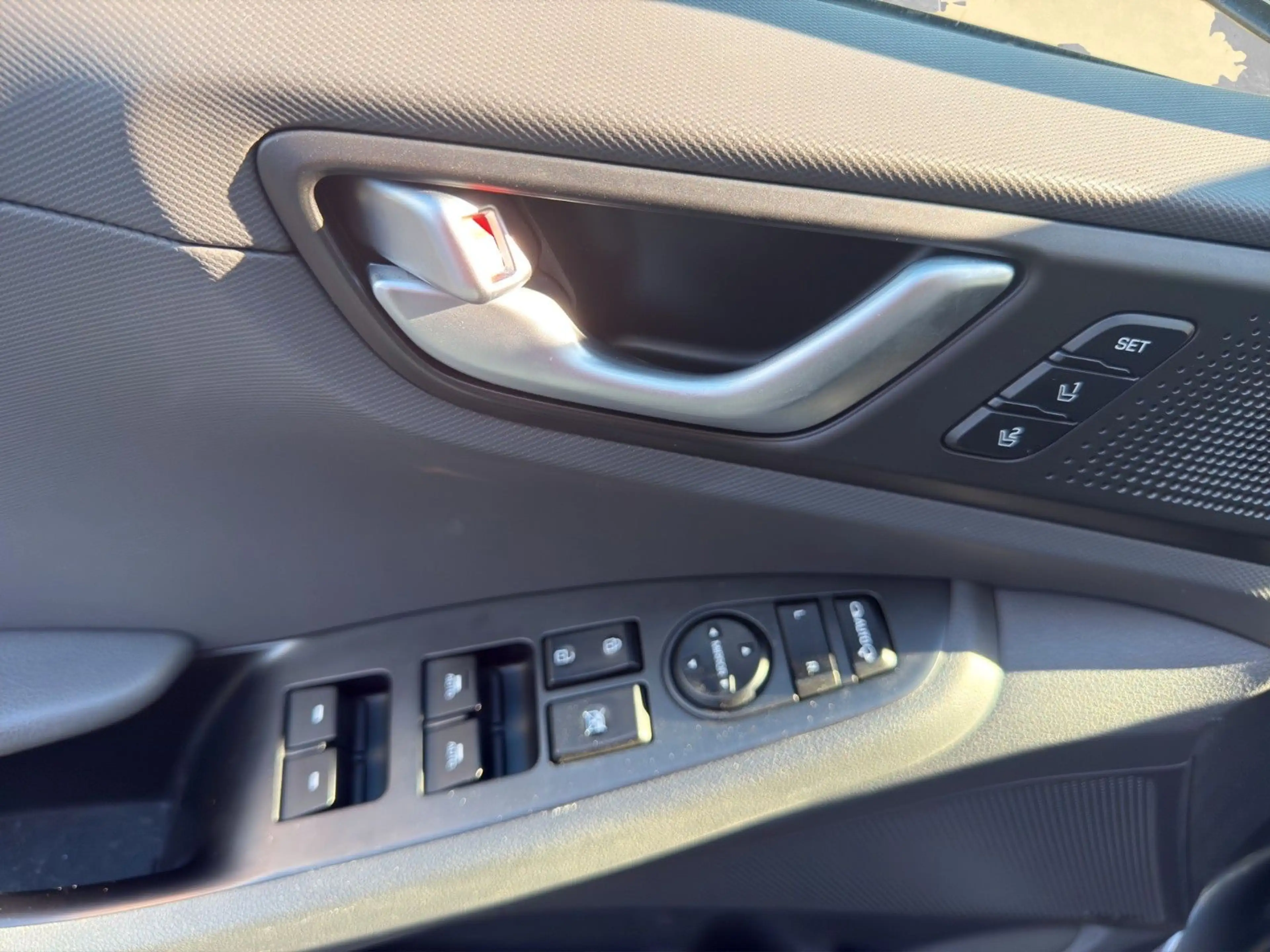 Hyundai IONIQ Lim. Premium Plug-In Hybrid NAVI ACC LEDER — photo 15