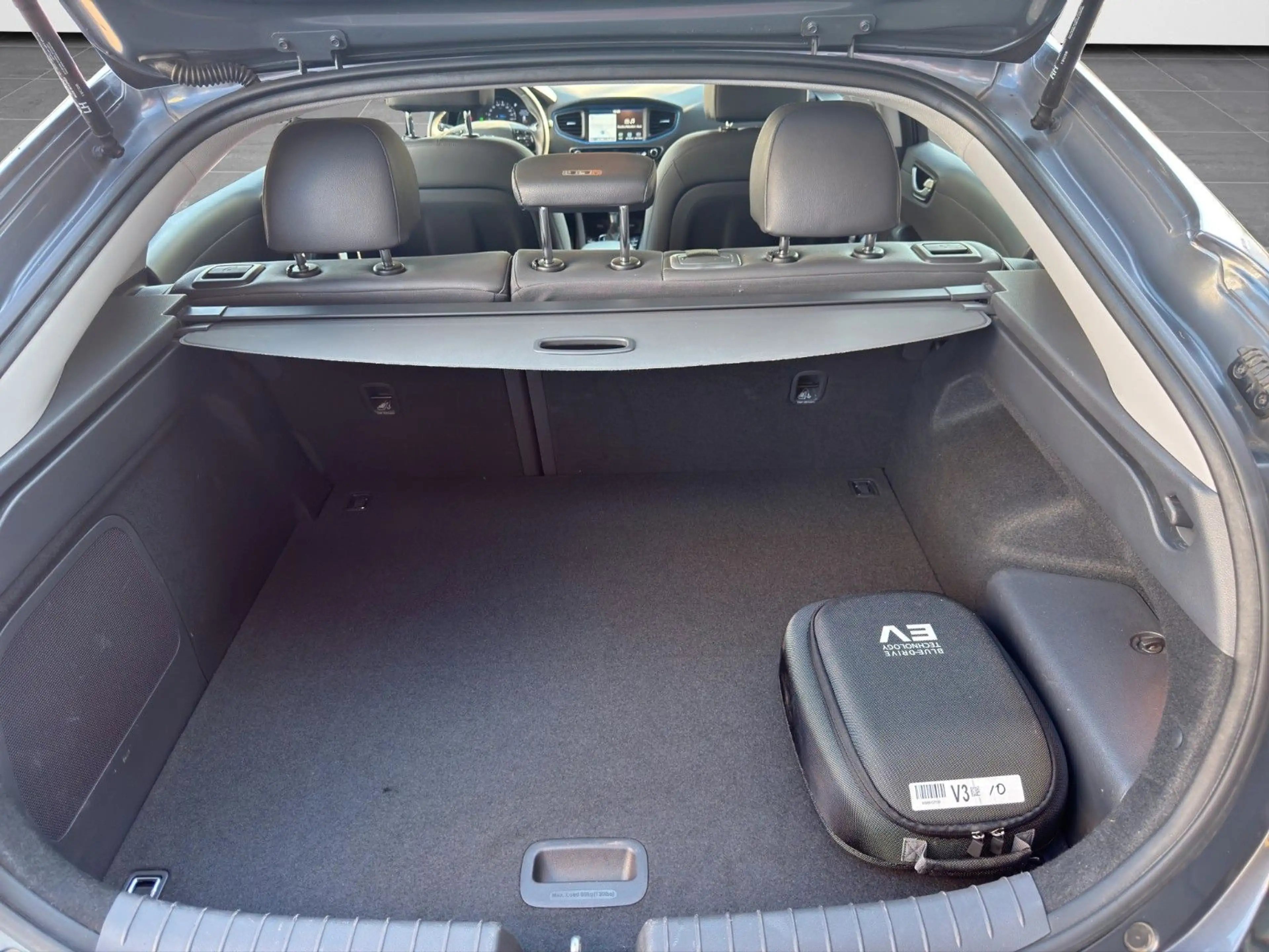 Hyundai IONIQ Lim. Premium Plug-In Hybrid NAVI ACC LEDER — photo 5