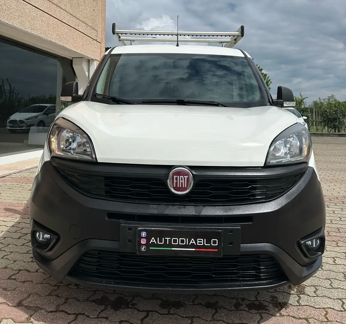 Fiat Doblo 1.6 mjt 16v Easy s&s 105cv Blanc - 2