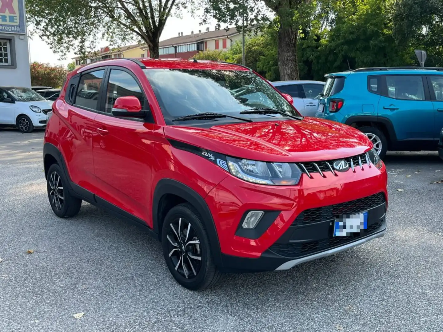 Mahindra KUV100 1.2 VVT K8 PROMO ! Rouge - 1