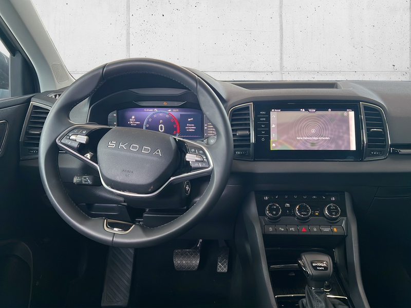 Skoda Karoq 2.0 TDI Tour 4x4 MATRIX-LED AHK 360° — photo 13