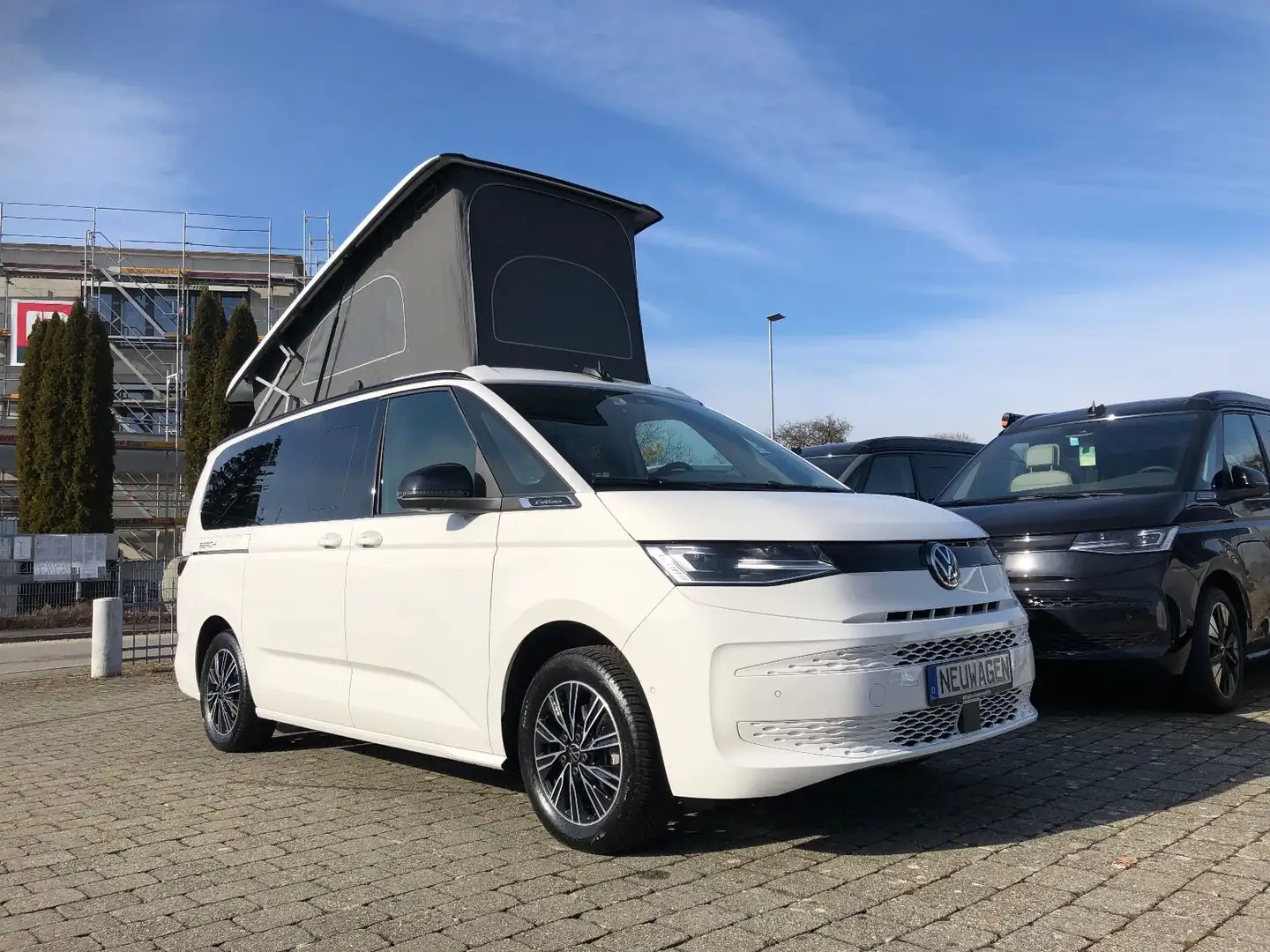 Volkswagen T7 California Beach Camper +5 Jahre VW-Garantie Weiß - 1