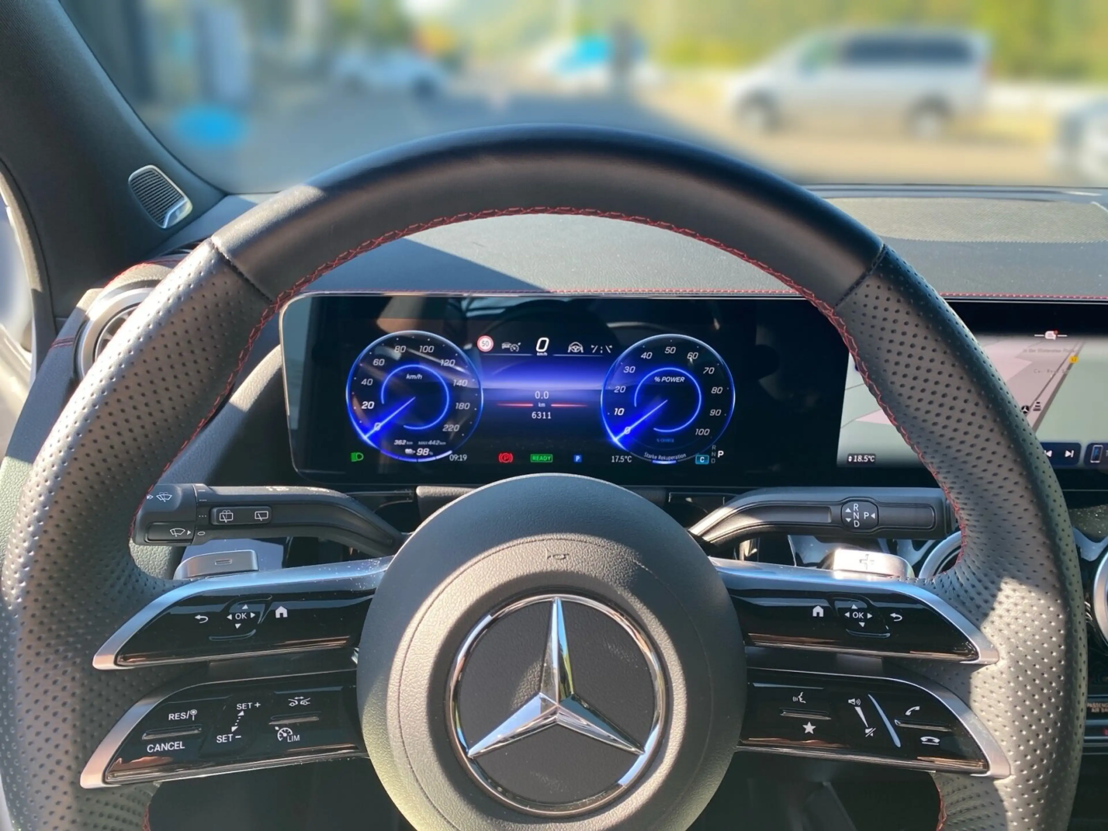 Mercedes-Benz EQA 300 EQA 300 4M *AMG*NIGHT*MEMO*PANO*360°KAM*DISTR* BC — photo 9