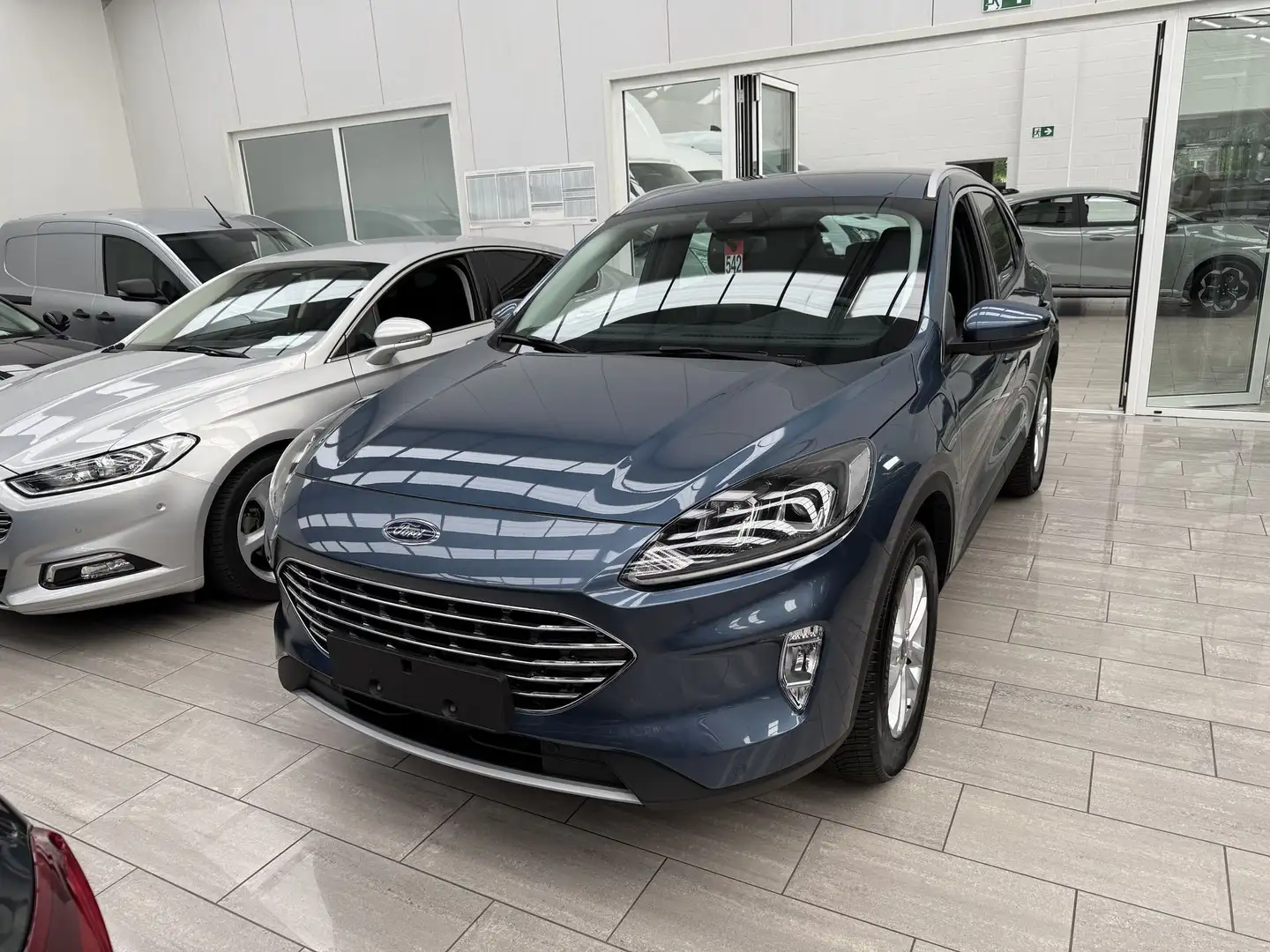 Ford Kuga Titanium PHEV AUT - 1