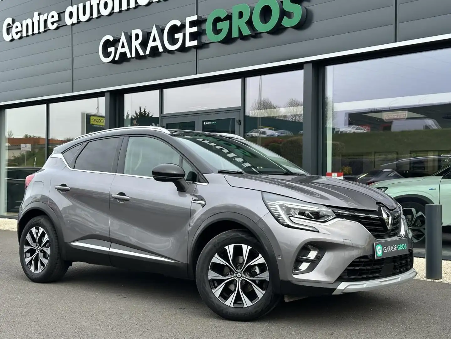 Renault Captur TCe 90 Techno - 1