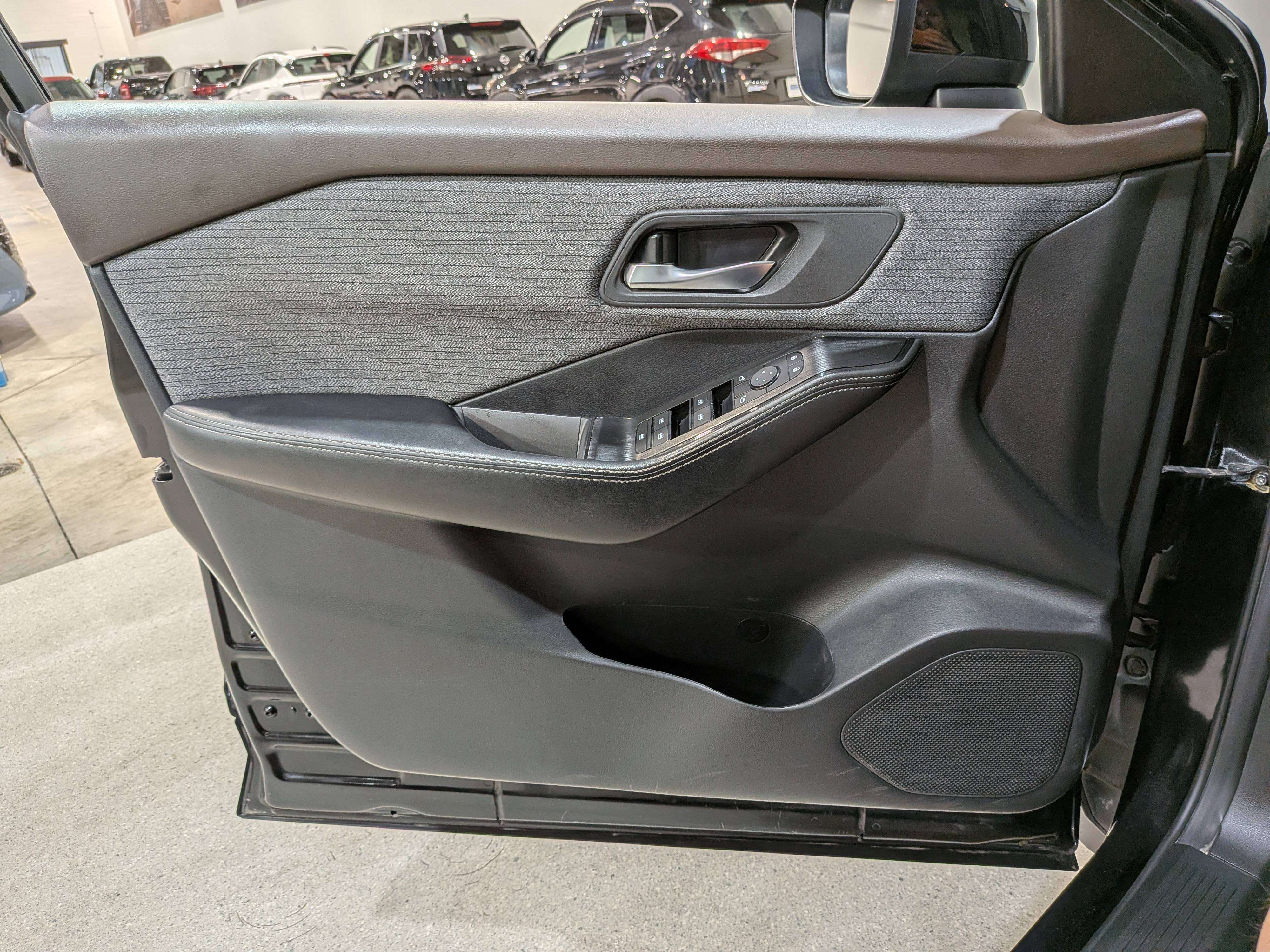 Nissan Rogue 2023