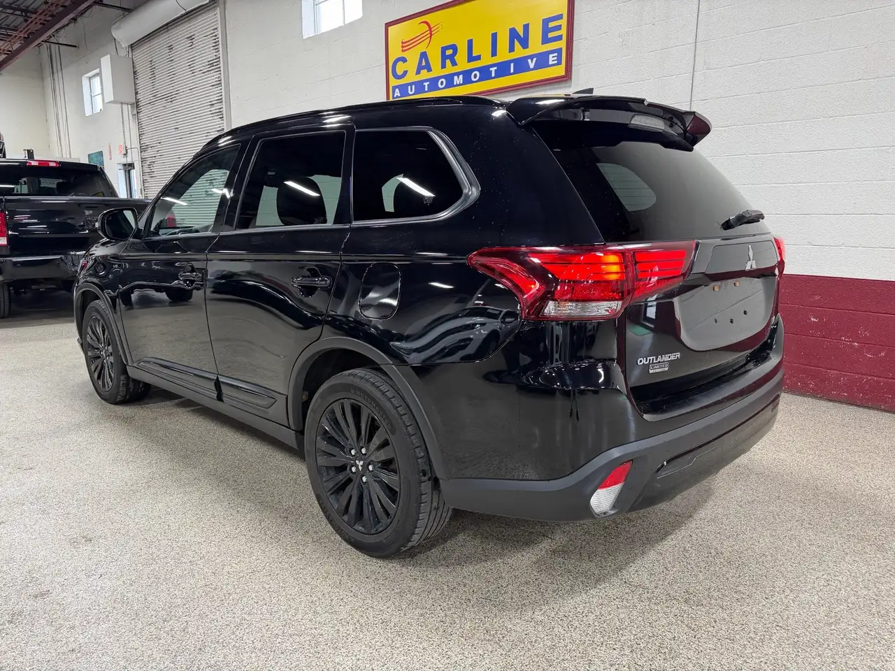 Mitsubishi Outlander снимка Mitsubishi Outlander