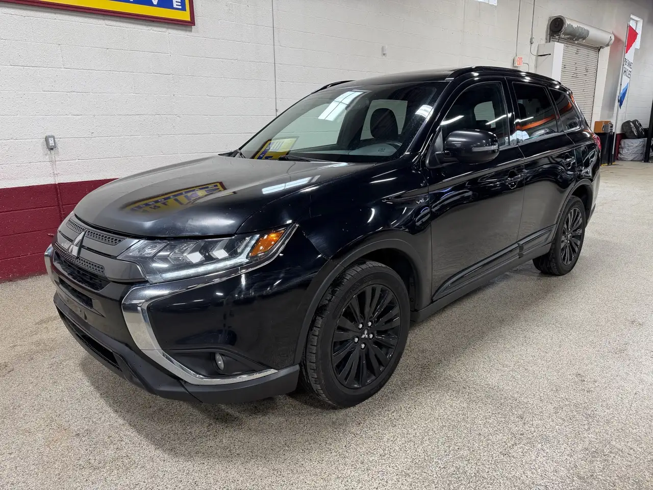 Mitsubishi Outlander снимка Mitsubishi Outlander