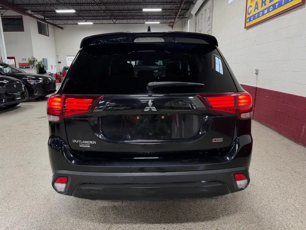 Mitsubishi Outlander снимка Mitsubishi Outlander