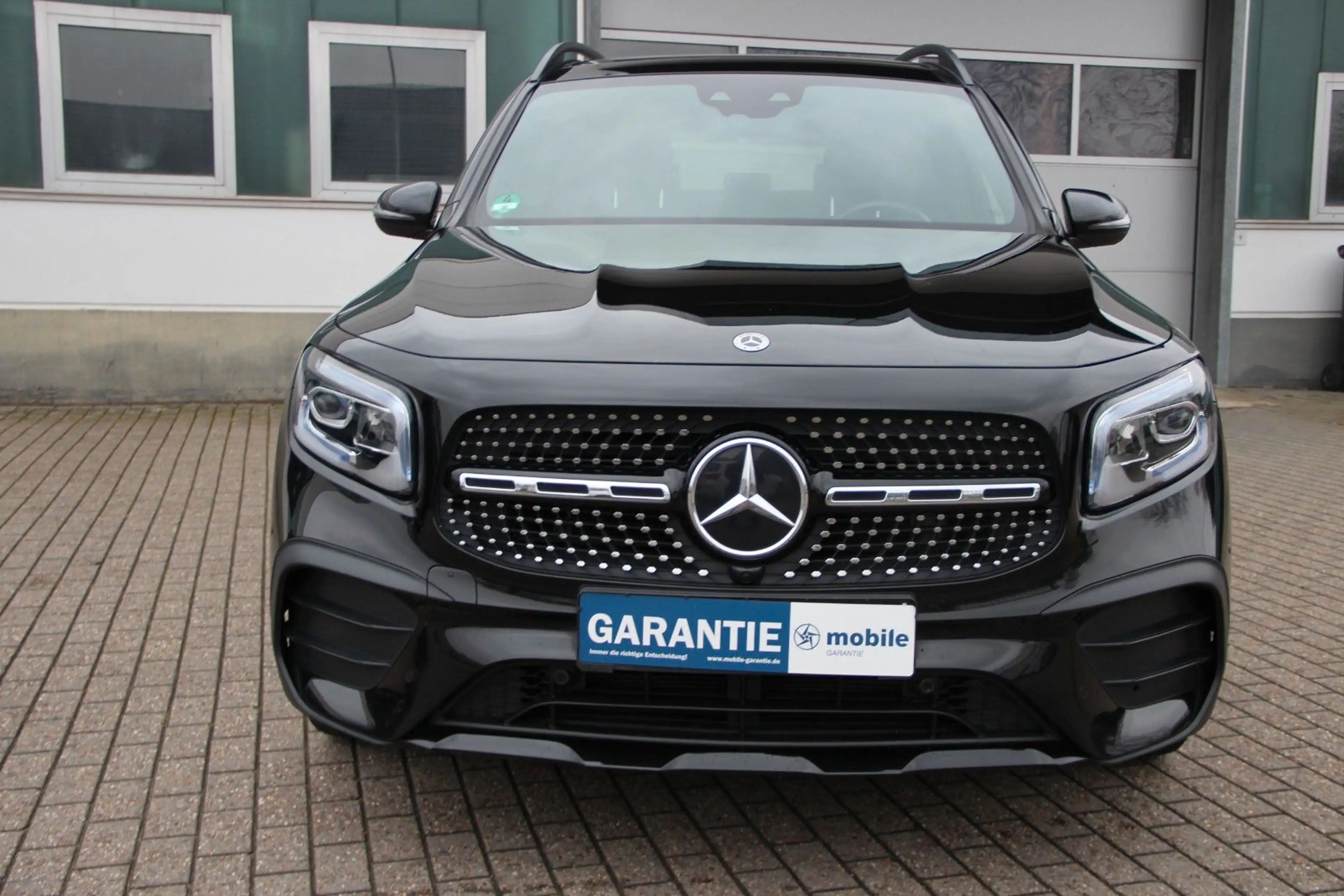 Mercedes-Benz GLB 220 d 4Matic AMG Night, Pano, RFK, 7 SItzer — photo 10