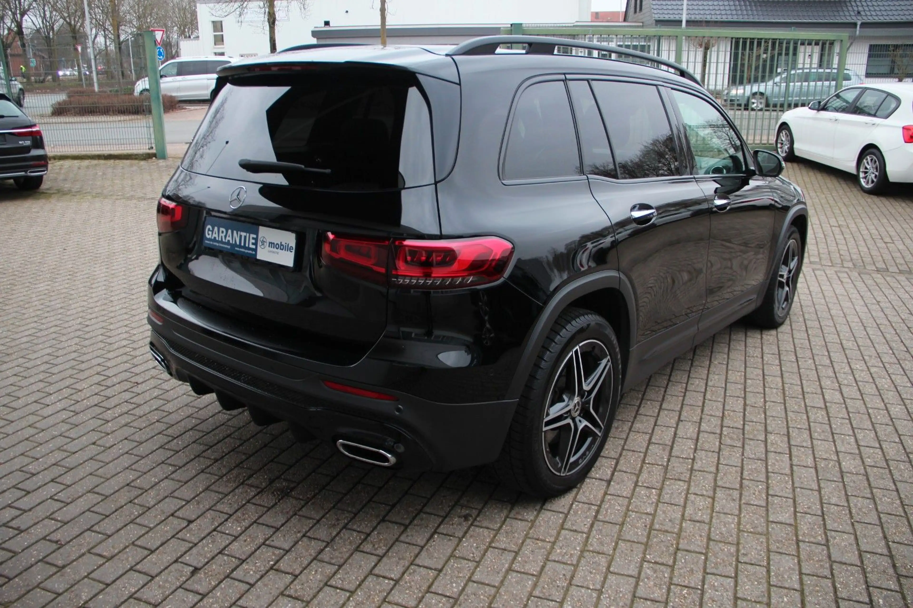 Mercedes-Benz GLB 220 d 4Matic AMG Night, Pano, RFK, 7 SItzer — photo 7
