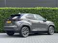 Toyota Yaris Cross 1.5 Hybrid Dynamic, CARPLAY, ECC-AIRCO, ADAPTIVE C Gris - thumbnail 2
